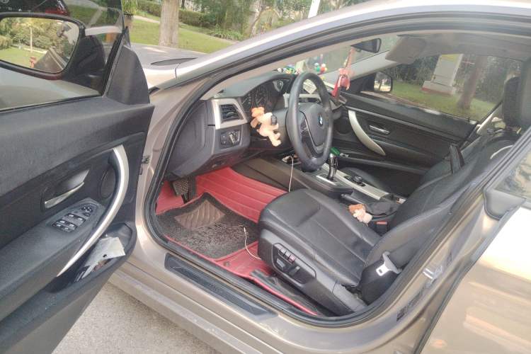 Used BMW 3 Series GT 2013 320i Leading Model Driver Seat