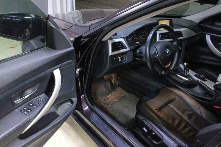 Used BMW 3 Series GT 2013 320i Leading Model Driver Seat