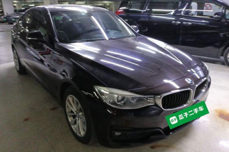 Used BMW 3 Series GT 2013 320i Leading Model Front Right 45 Deg