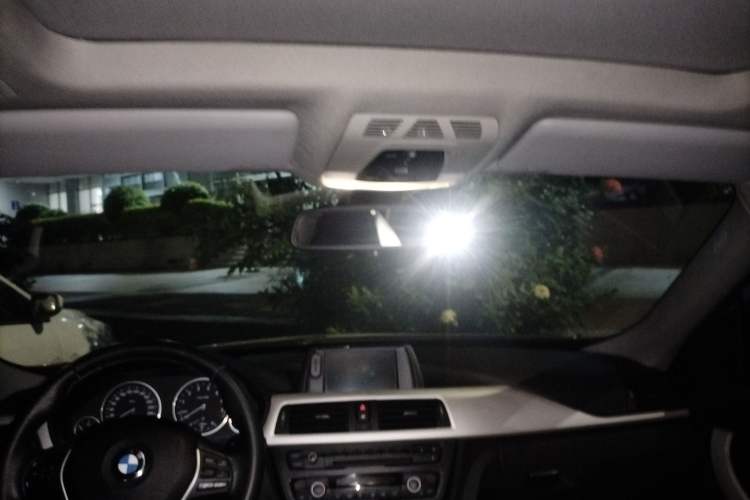 Used BMW 3 Series GT 2013 320i Leading Model Headliner