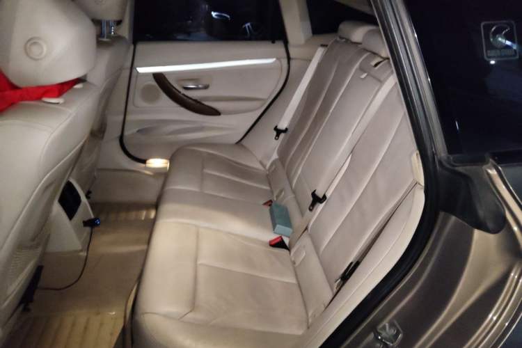 Used BMW 3 Series GT 2013 320i Sport Design Package Left Rear Seat