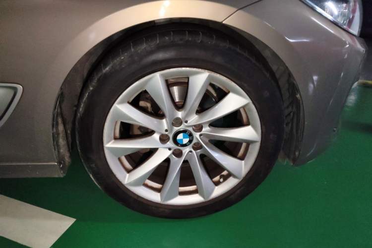 Used BMW 3 Series GT 2013 320i Sport Design Package Right Front Wheel Hub