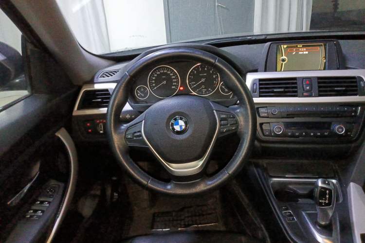Used BMW 3 Series GT 2013 320i Leading Model Steering Wheel
