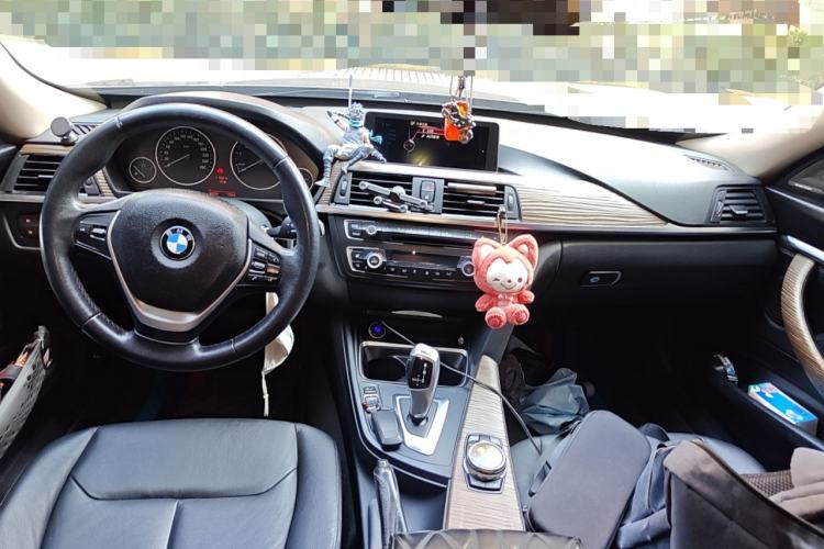 Used BMW 3 Series GT 2013 320i Sport Design Package Center Console