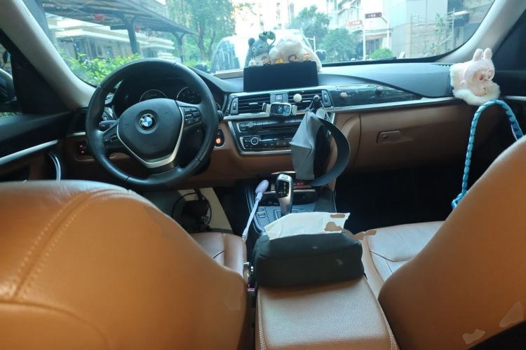 Used BMW 3 Series GT 2013 320i Sport Design Package Center Console