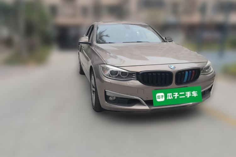 Used BMW 3 Series GT 2013 328i Sport Design Package Front Right 45 Deg