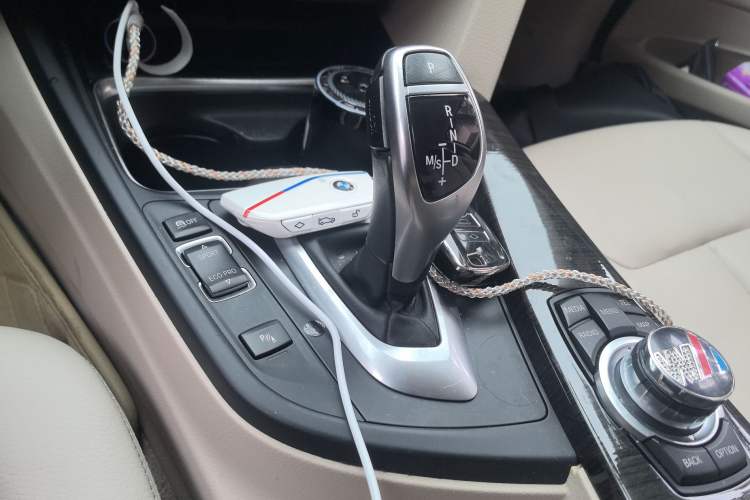 Used BMW 3 Series GT 2013 328i Sport Design Package Gear Lever