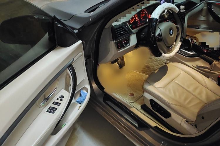 Used BMW 3 Series GT 2013 328i Sport Design Package Interior 3