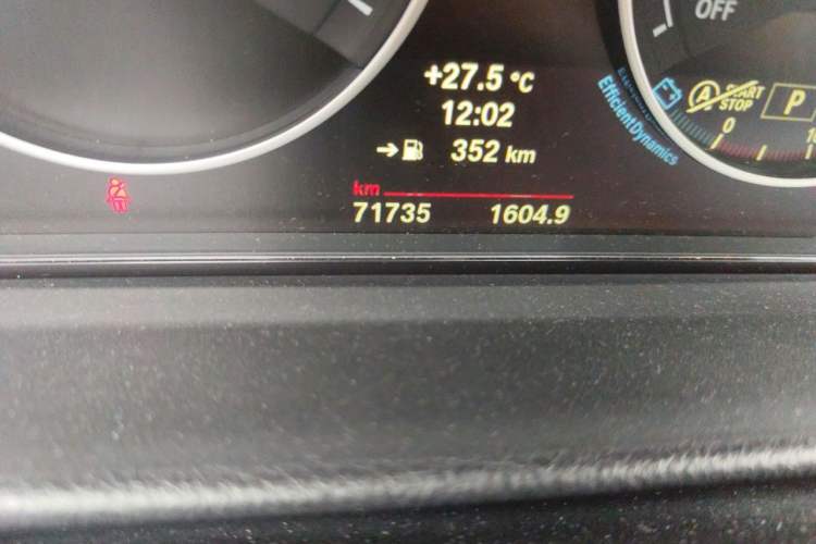 Used BMW 3 Series GT 2013 328i Sport Design Package Odometer Close Up