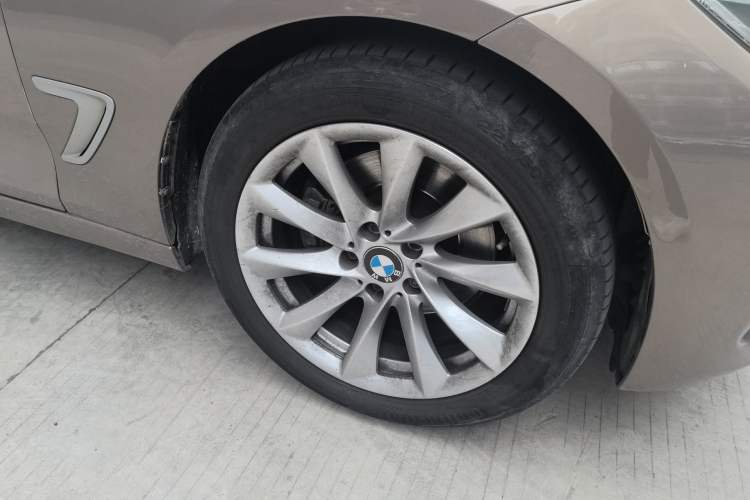 Used BMW 3 Series GT 2013 328i Sport Design Package Right Front Wheel Hub