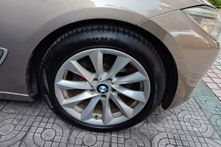 Used BMW 3 Series GT 2013 320i Sport Design Package Right Front Wheel Hub