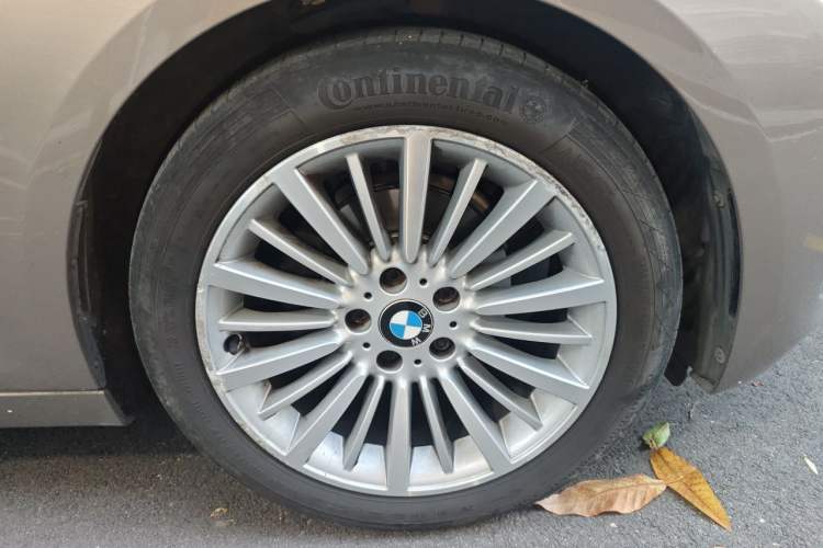 Used BMW 3 Series GT 2013 320i Sport Design Package Right Front Wheel Hub