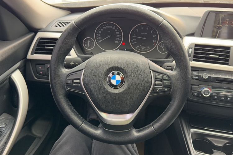 Used BMW 3 Series GT 2013 320i Leading Model Steering Wheel