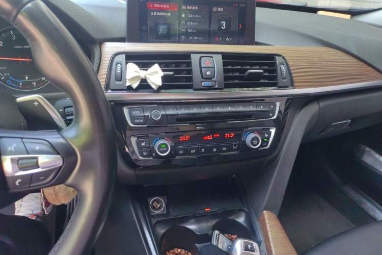 Used BMW 3 Series GT 2013 320i Sport Design Package Audio And AC Panel