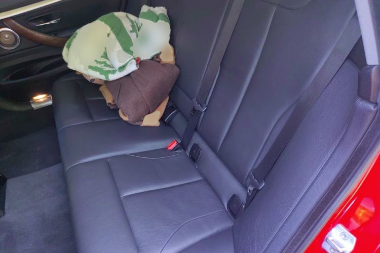 Used BMW 3 Series GT 2013 320i Sport Design Package Left Rear Seat