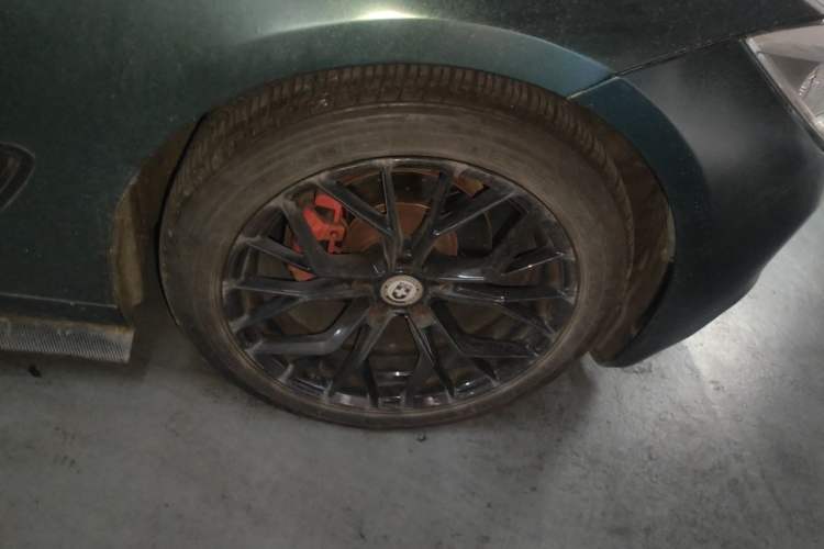 Used BMW 3 Series GT 2013 320i Sport Design Package Right Front Wheel Hub