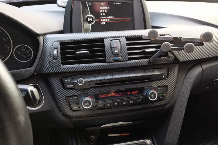 Used BMW 3 Series GT 2013 320i Leading Model Audio And AC Panel