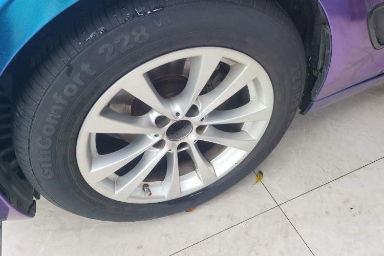 Used BMW 3 Series GT 2013 320i Leading Model Exterior 4