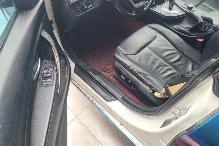 Used BMW 3 Series GT 2013 320i Leading Model Left Front Seat