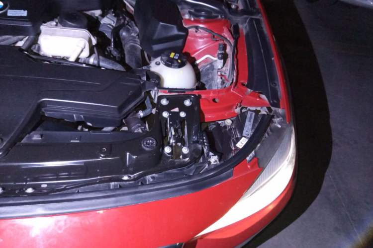 Used BMW 3 Series GT 2013 320i Leading Model Engine Bay Left