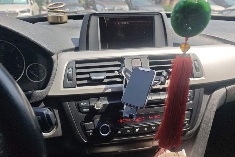 Used BMW 3 Series GT 2013 320i Leading Model Audio And AC Panel