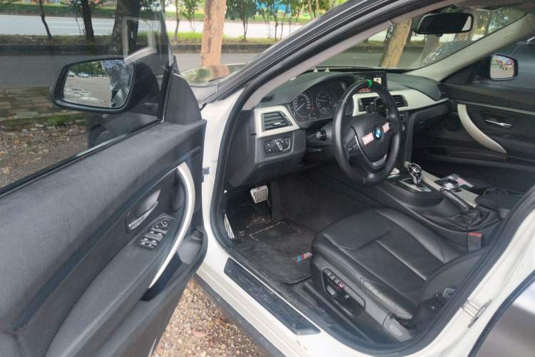 Used BMW 3 Series GT 2013 320i Leading Model Driver Seat