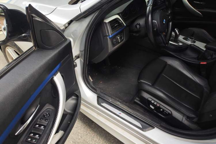Used BMW 3 Series GT 2013 328i Sport Design Package Driver Seat