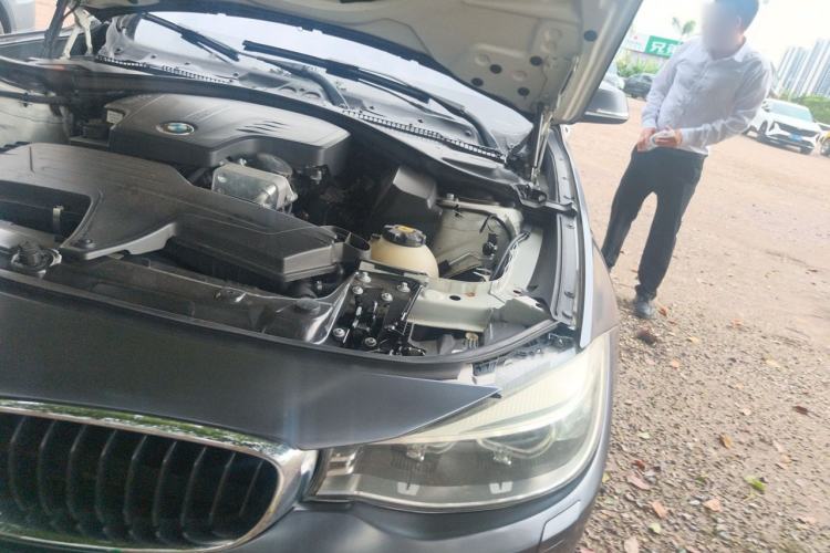 Used BMW 3 Series GT 2013 320i Leading Model Engine Bay Left