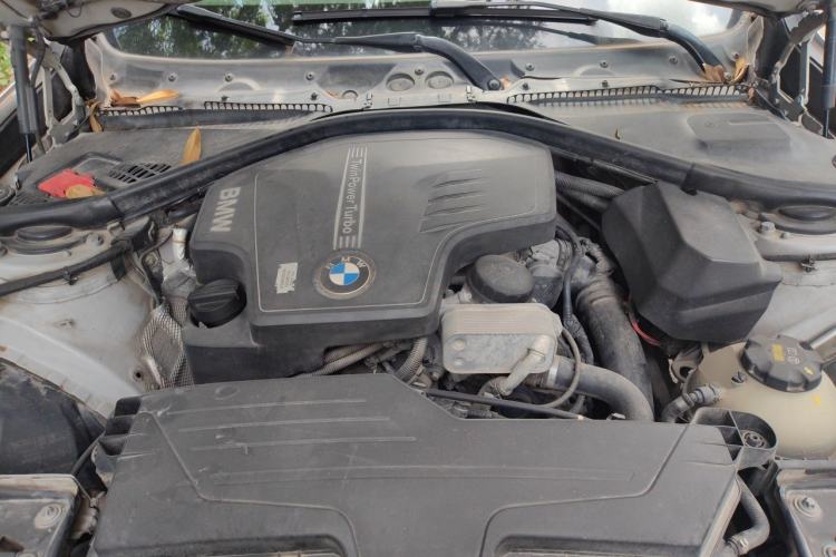 Used BMW 3 Series GT 2013 328i Sport Design Package Engine Bay