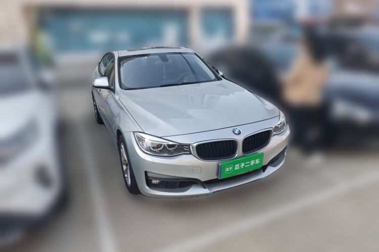Used BMW 3 Series GT 2013 320i Leading Model Front Right 45 Deg