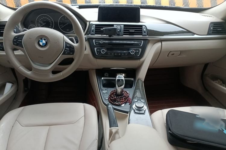 Used BMW 3 Series GT 2013 328i Sport Design Package Interior 2