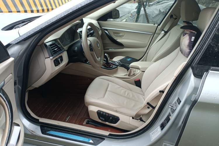 Used BMW 3 Series GT 2013 328i Sport Design Package Interior 3