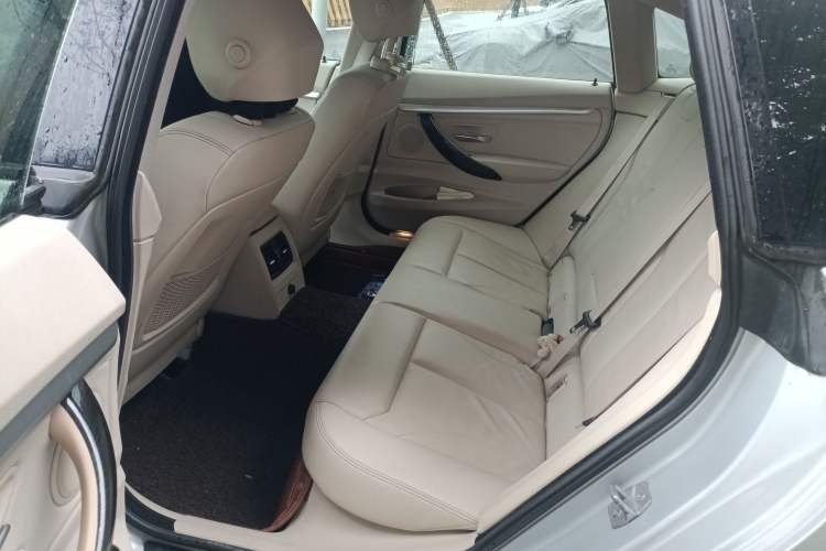Used BMW 3 Series GT 2013 328i Sport Design Package Interior 4