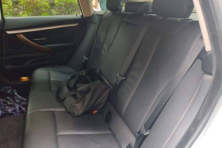Used BMW 3 Series GT 2013 320i Sport Design Package Left Rear Seat