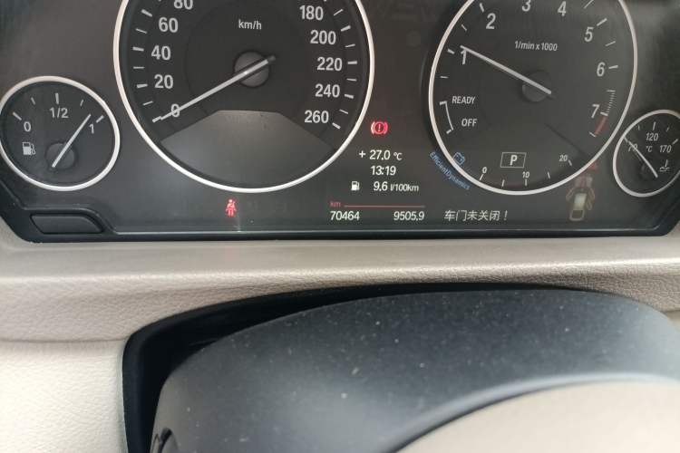 Used BMW 3 Series GT 2013 328i Sport Design Package Odometer Close Up