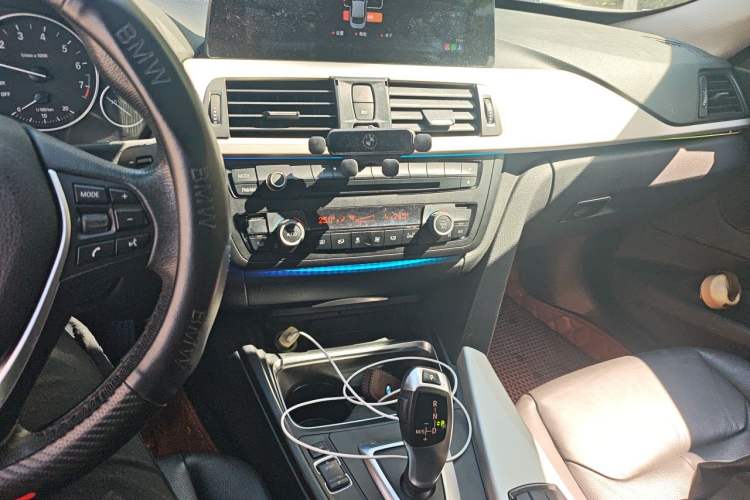 Used BMW 3 Series GT 2013 320i Leading Model Audio And AC Panel
