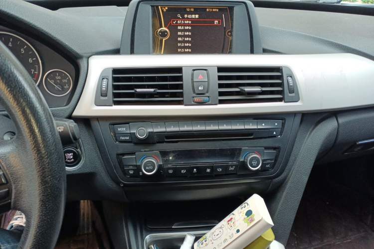 Used BMW 3 Series GT 2013 320i Leading Model Audio And AC Panel