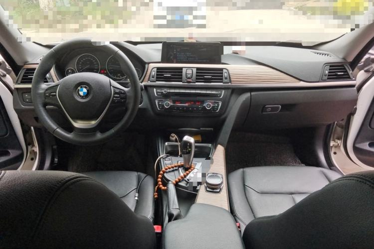 Used BMW 3 Series GT 2013 320i Sport Design Package Center Console
