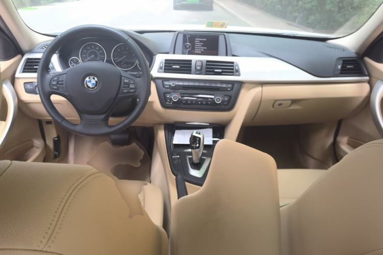 Used BMW 3 Series GT  Center Console