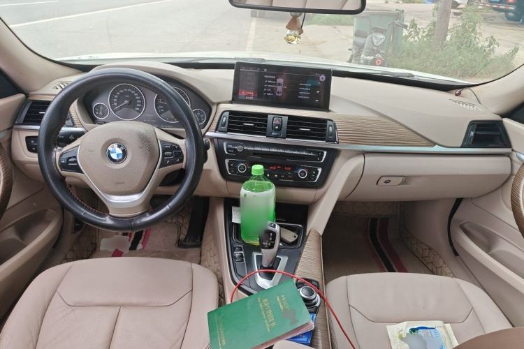 Used BMW 3 Series GT 2013 320i Sport Design Package Center Console