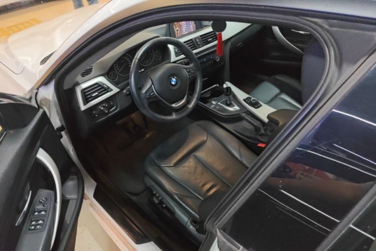 Used BMW 3 Series GT 2013 320i Leading Model Driver Seat