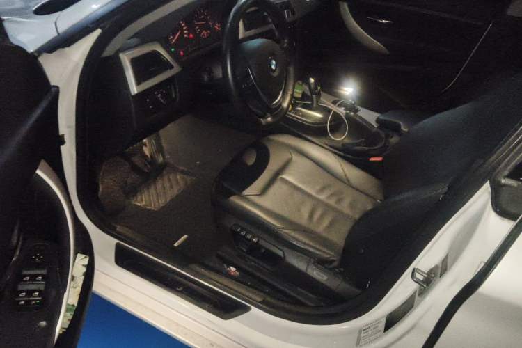 Used BMW 3 Series GT 2013 320i Leading Model Driver Seat
