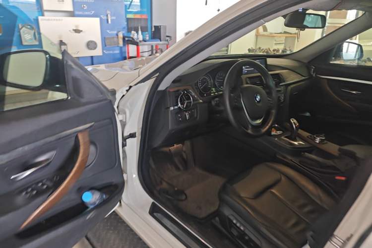 Used BMW 3 Series GT 2013 328i Sport Design Package Driver Seat