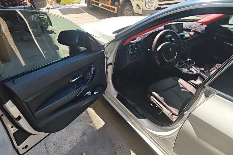 Used BMW 3 Series GT 2013 320i Leading Model Driver Seat