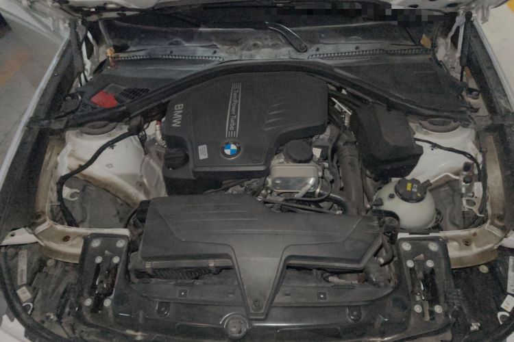 Used BMW 3 Series GT 2013 320i Sport Design Package Engine Bay