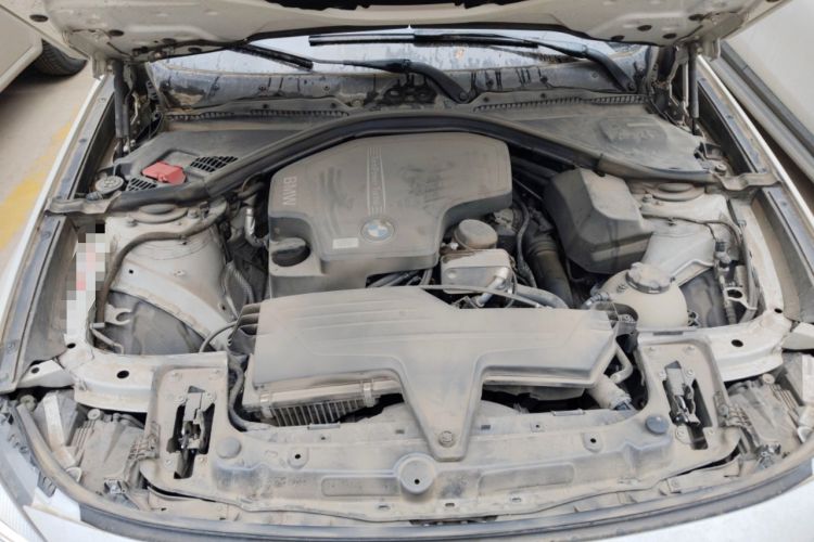 Used BMW 3 Series GT 2013 320i Leading Model Engine Bay