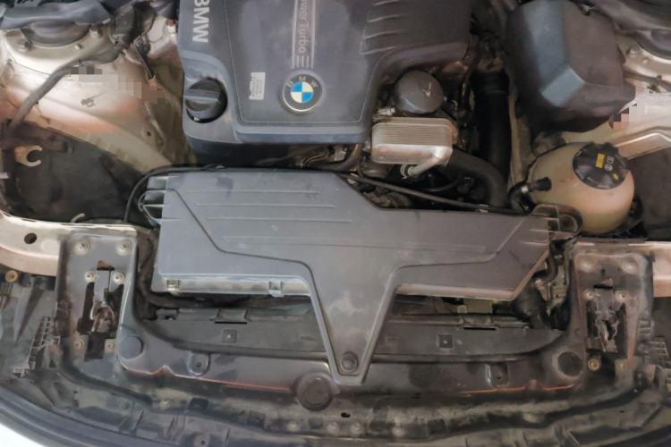 Used BMW 3 Series GT 2013 320i Leading Model Engine Bay