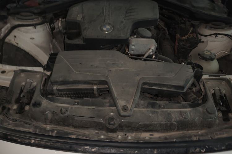 Used BMW 3 Series GT 2013 320i Sport Design Package Engine Bay