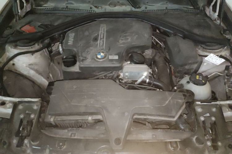 Used BMW 3 Series GT 2013 320i Leading Model Engine Bay