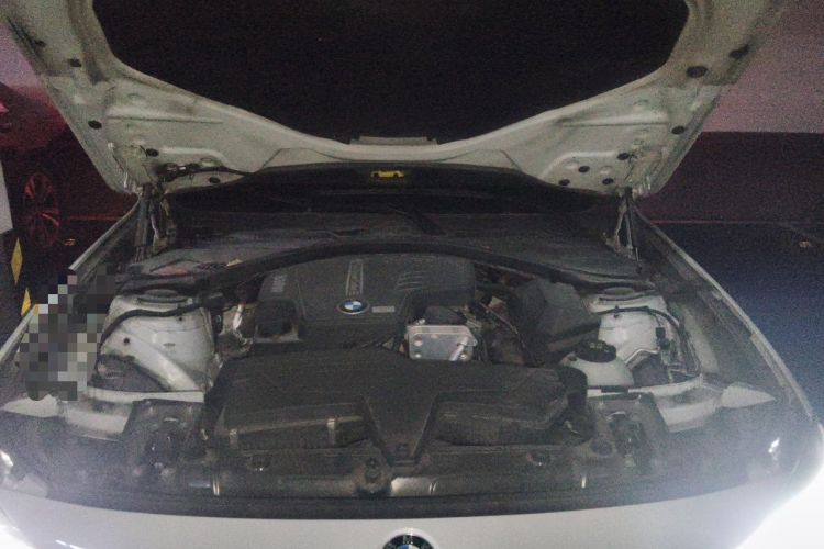 Used BMW 3 Series GT 2013 320i Leading Model Engine Bay